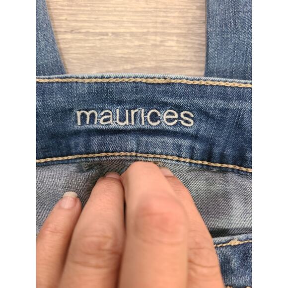 Maurices medium regular women's distressed skinny jeans - Picture 4 of 9